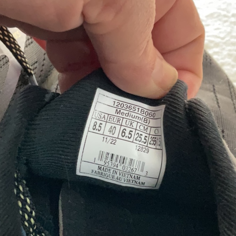 Brooks Woman’s Black and Gray Athletic Shoes - Picture 5 of 8